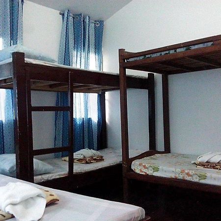 Almonte Transient Hostel Puerto Princesa Buitenkant foto