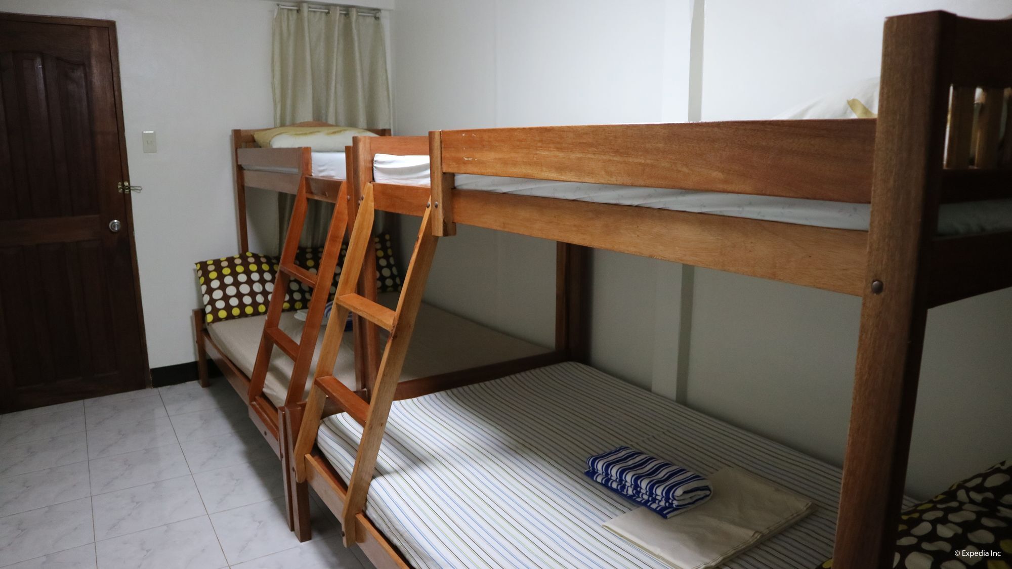 Almonte Transient Hostel Puerto Princesa Buitenkant foto