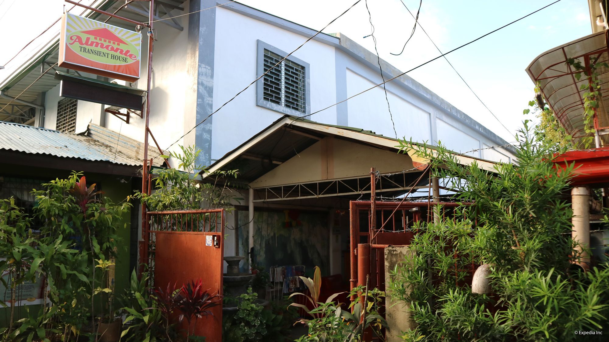 Almonte Transient Hostel Puerto Princesa Buitenkant foto