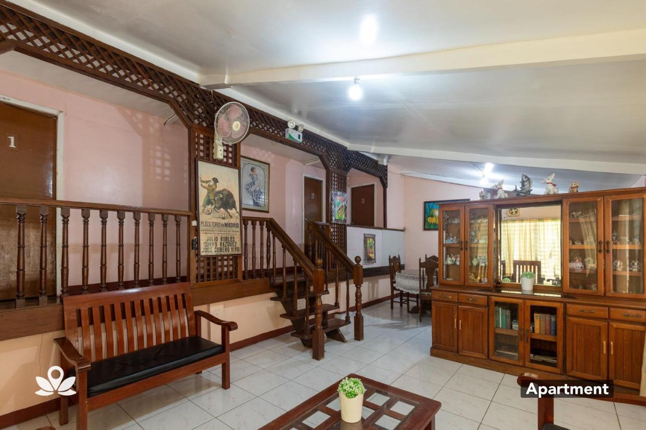 Almonte Transient Hostel Puerto Princesa Buitenkant foto