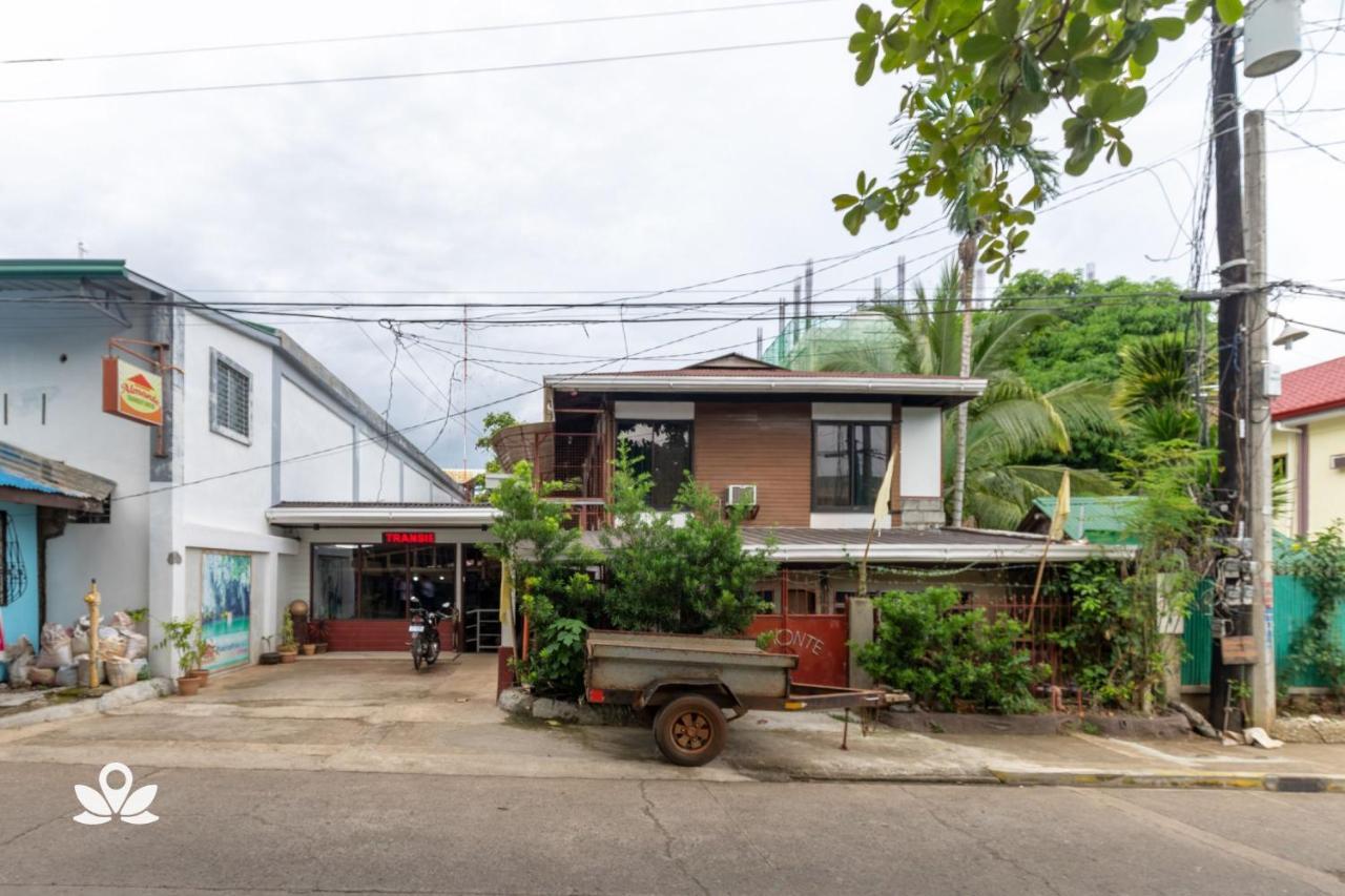 Almonte Transient Hostel Puerto Princesa Buitenkant foto