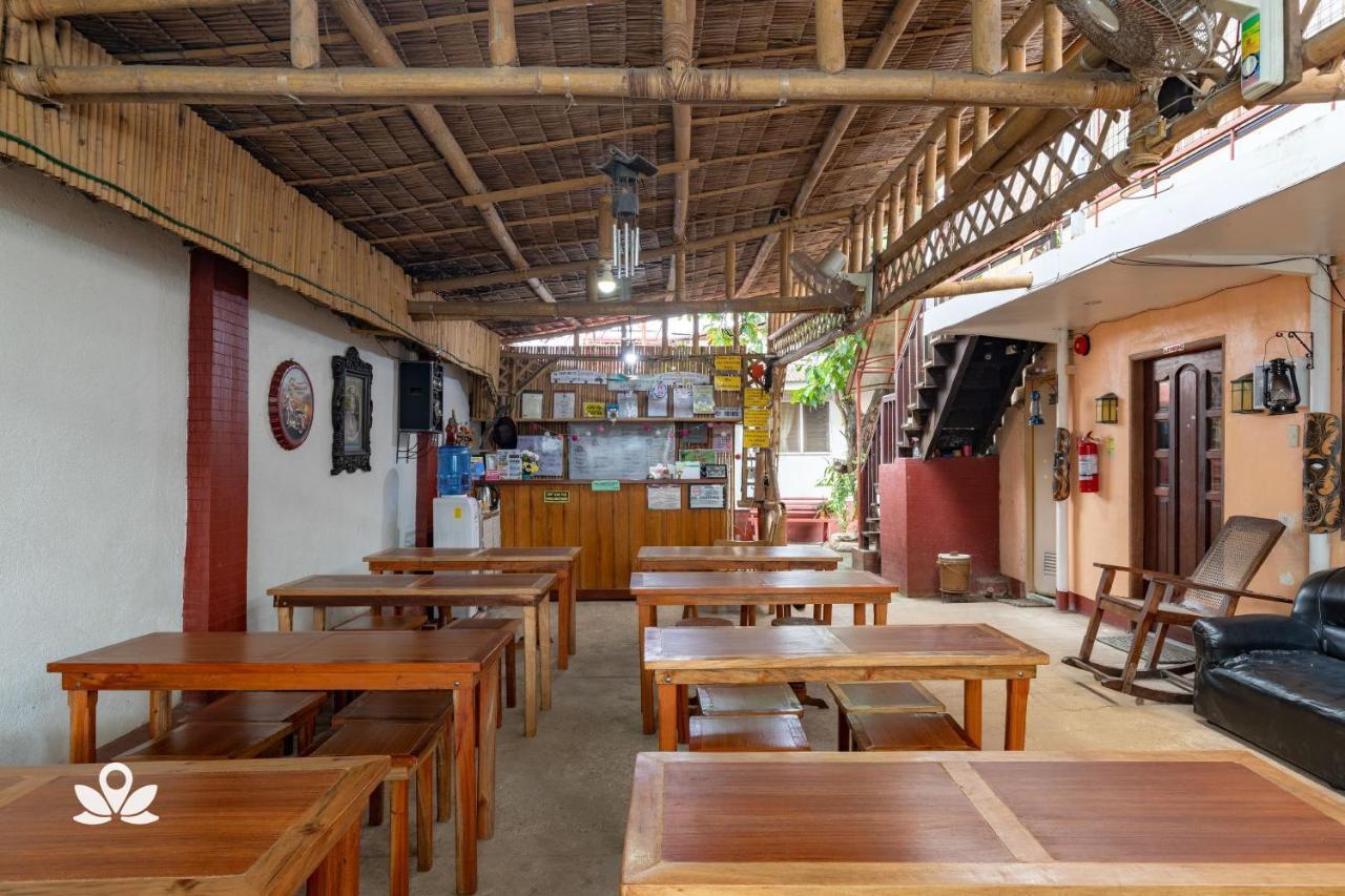 Almonte Transient Hostel Puerto Princesa Buitenkant foto